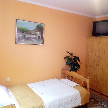 Hotel 24 Jul Pljevlja Habitación foto
